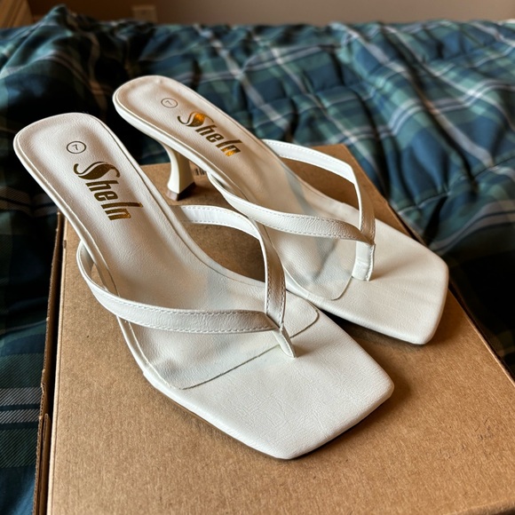Shein white kitten heels - Picture 3 of 3
